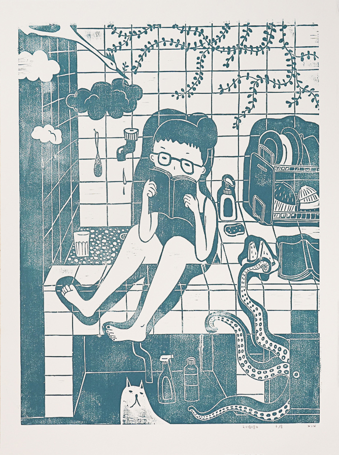 蔡詠欣 XINs《原作版畫 · 在家的日子 水槽 sink》：藍綠色調，人物與角色題材，直幅限量作品。 作品原圖。