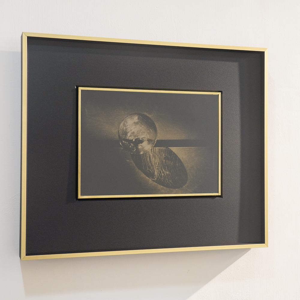 Light and breath - Bubble on the Wave #5 · Glass wet plate by Kino Koike, a horizontal limited-edition artwork featuring flowers and still life and natural landscapes, in black and white tones.