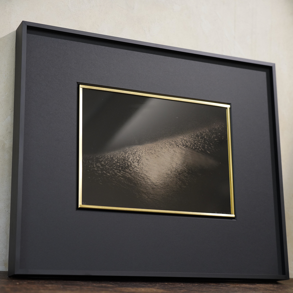 Light and breath - Bubble on the Wave #5 · Glass wet plate by Kino Koike, a horizontal limited-edition artwork featuring flowers and still life and natural landscapes, in black and white tones.