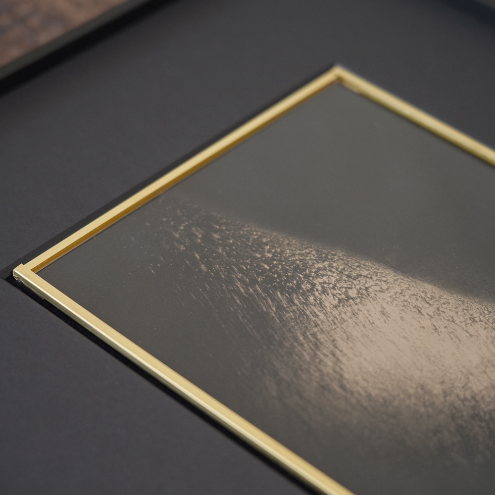 Light and breath - Bubble on the Wave #5 · Glass wet plate by Kino Koike, a horizontal limited-edition artwork featuring flowers and still life and natural landscapes, in black and white tones.