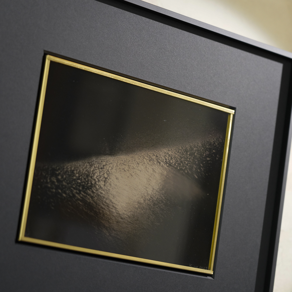 Light and breath - Bubble on the Wave #5 · Glass wet plate by Kino Koike, a horizontal limited-edition artwork featuring flowers and still life and natural landscapes, in black and white tones.