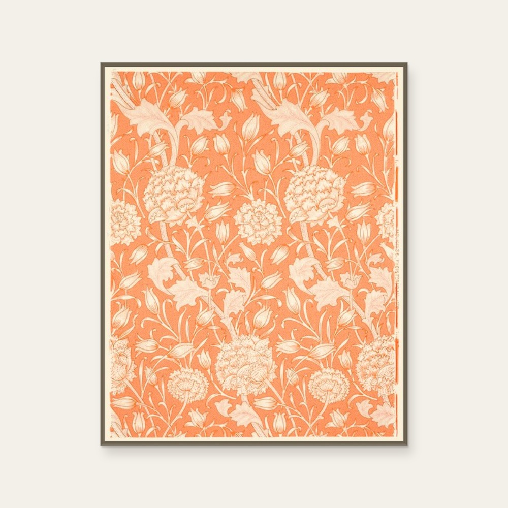 威廉·莫里斯 William Morris《花卉圖騰-野生鬱金香》：紅／橘與奶茶／棕色調，花卉植物與靜物題材，直幅藝術掛畫。
