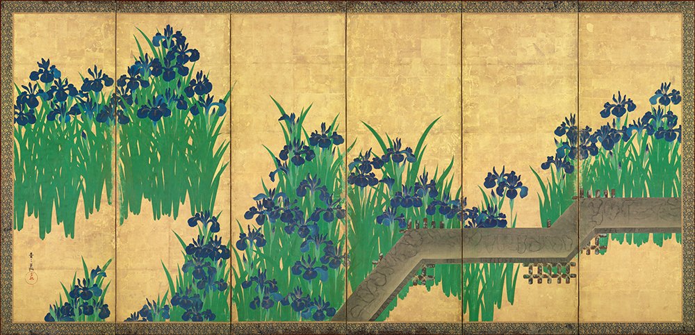 琳派《尾形光琳 - 八橋圖屏風 左》：紅／橘與綠與奶茶／棕色調，自然風景與日本版畫題材，橫幅藝術掛畫。 作品原圖。