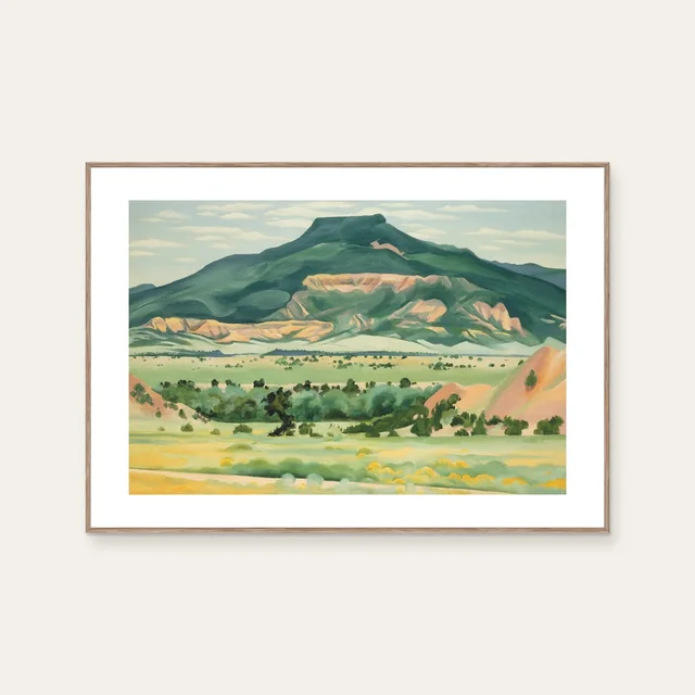 歐姬芙 Georgia O'Keeffe《My Front Yard, Summer, 1941》：綠與黃色調，花卉植物與靜物與自然風景題材，橫幅藝術掛畫。 封面圖片。