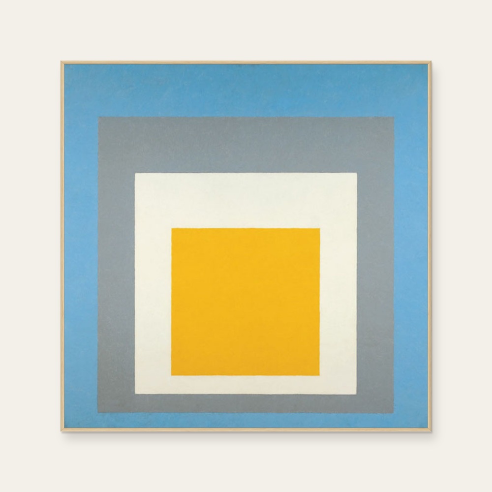 Josef Albers《Homage to the Square(Cool Frame, Warm Core)》：藍與黃色調，抽象線條題材，方形藝術掛畫。 產品圖片 2。