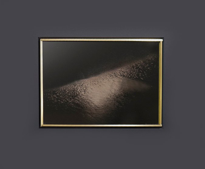 Light and breath - Bubble on the Wave #5 · Glass wet plate by Kino Koike, a horizontal limited-edition artwork featuring flowers and still life and natural landscapes, in black and white tones. Artwork image.