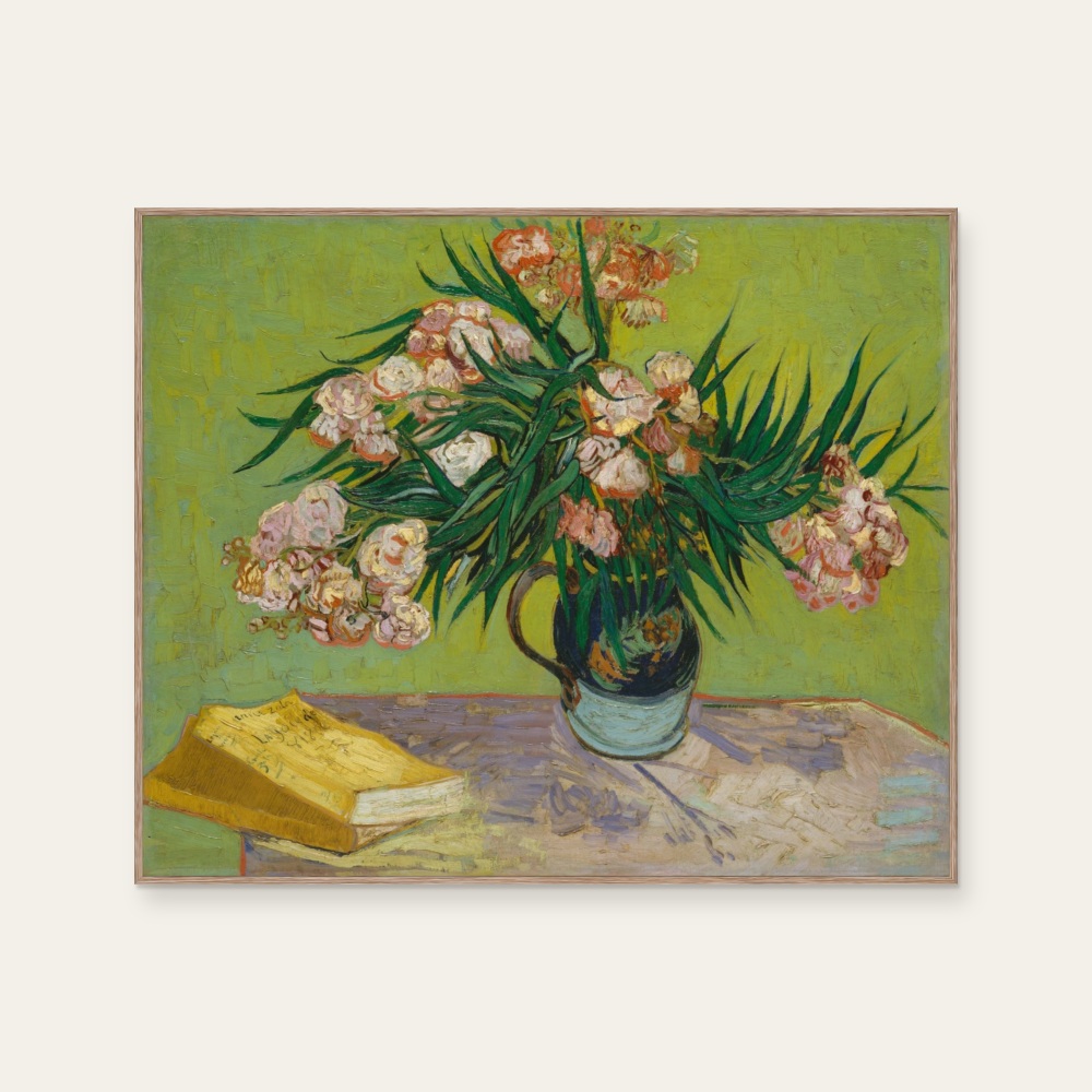 Oleanders and Books Oleanders — Photo 1