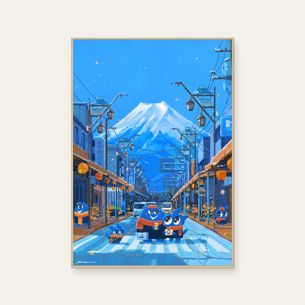 Nuomi 諾米《富士山-日本街景插畫》：藍色調，角色與建築與物件題材，直幅藝術掛畫。 產品圖片 2。